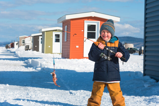 Fjord du Saguenay Pêche Blanche Village - activité hiver - Saguenay Fjord