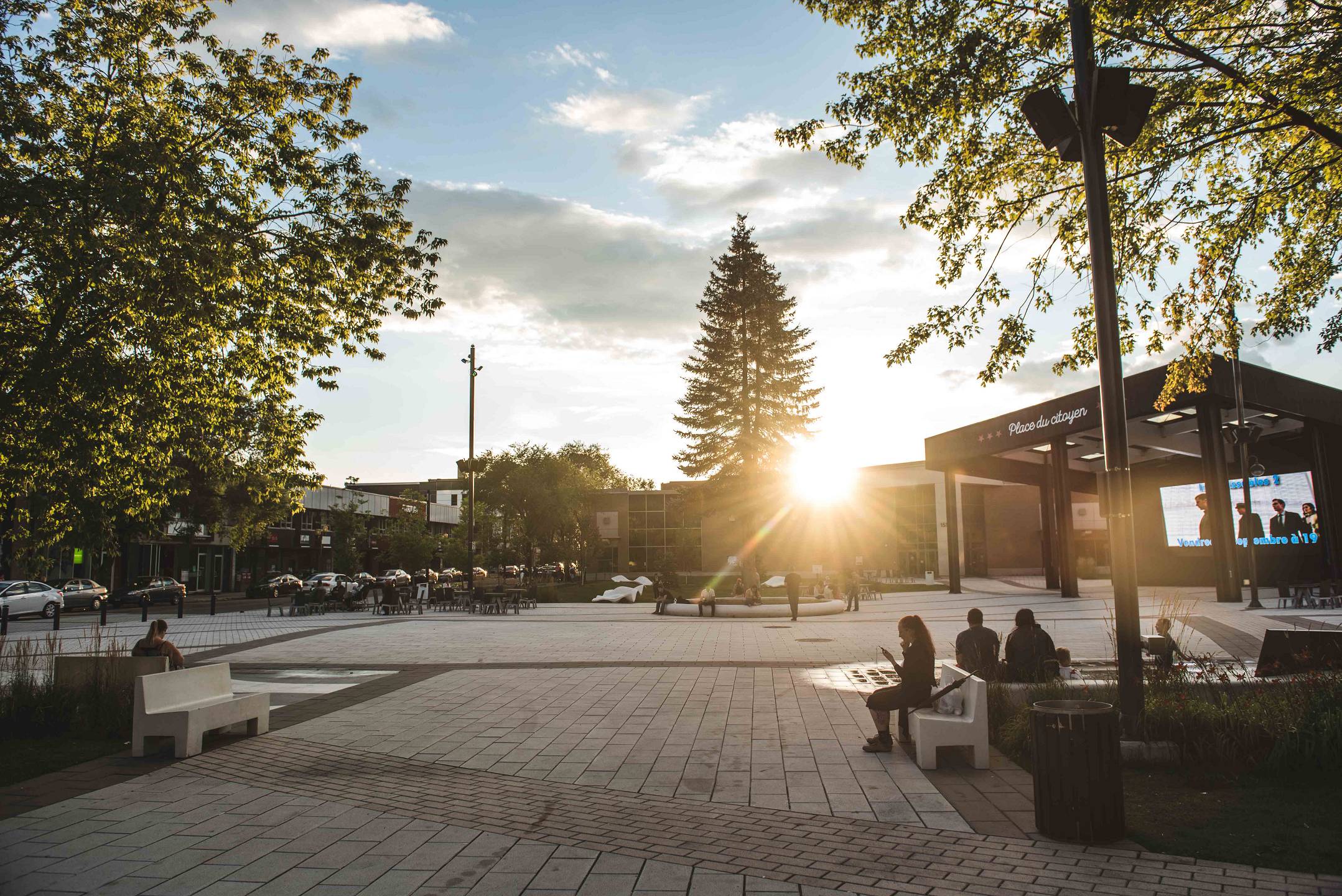 saguenayfjord-chicoutimi-place-du-citoyen-copyright-jmdecoste