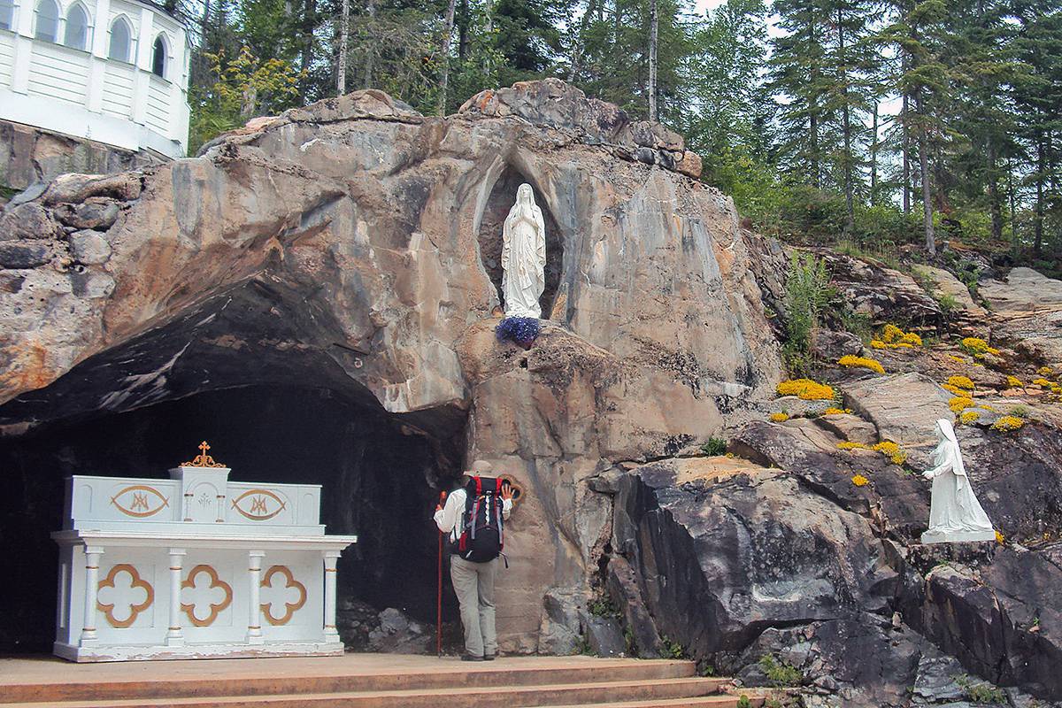 saguenayfjord-kapatakan-ermitage-grotte-siteweb