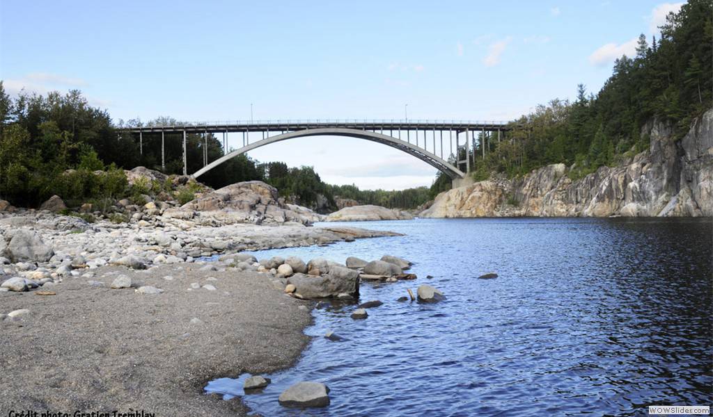Saguenayfjord Pont Daluminium Arvida