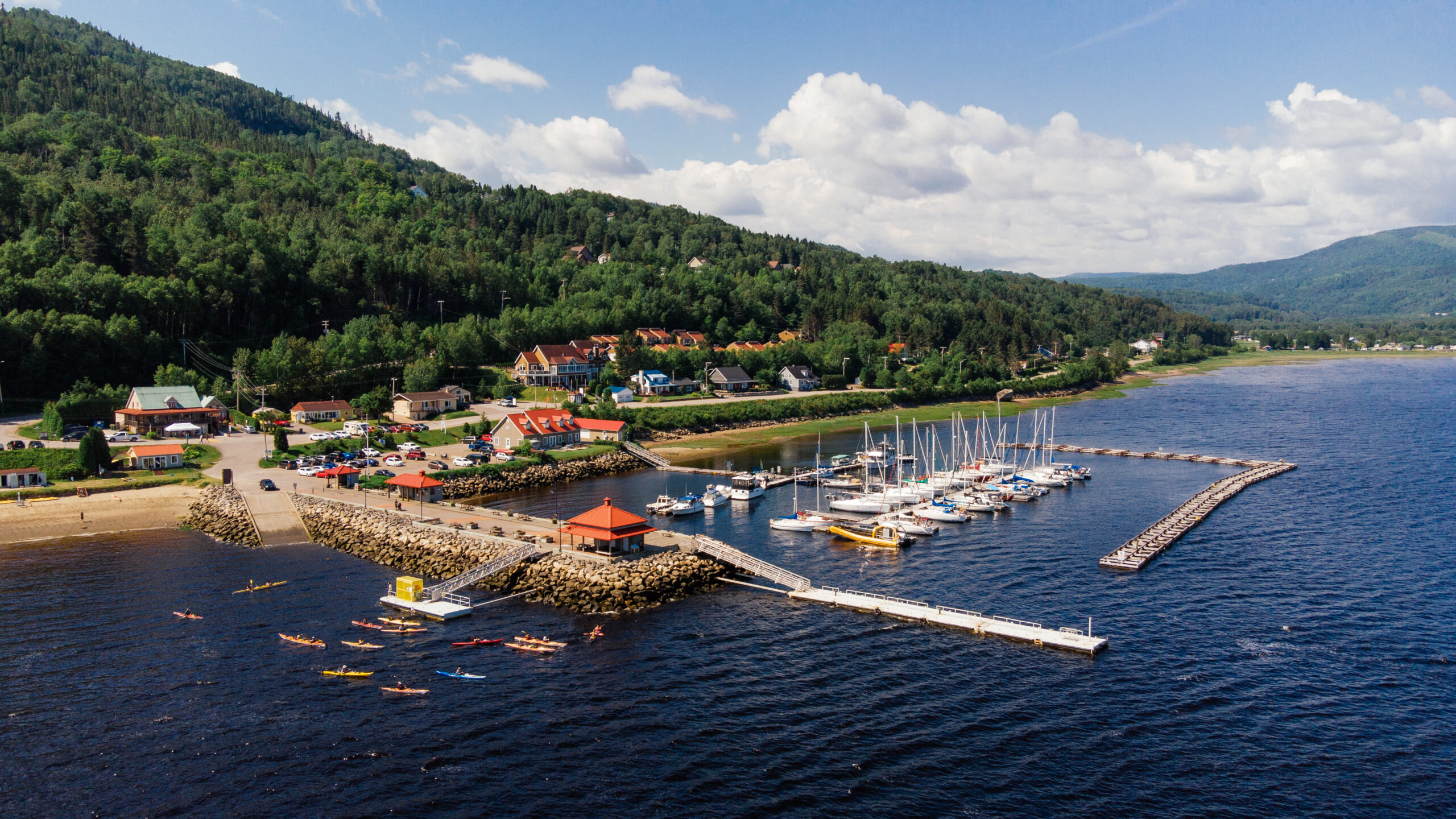 Saguenay_Fjord_L'Anse-Saint-Jean_MRC du Fjord_Simplement spectaculaire_©Canopée_2020