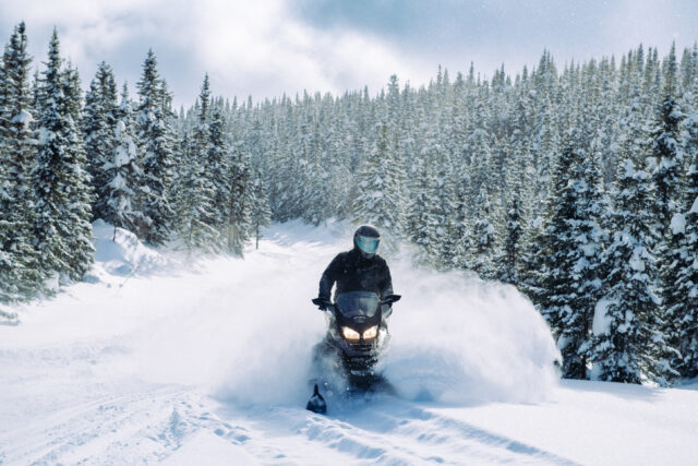 CAN_250226_PS-motoneige_MontsValin_0359-BD